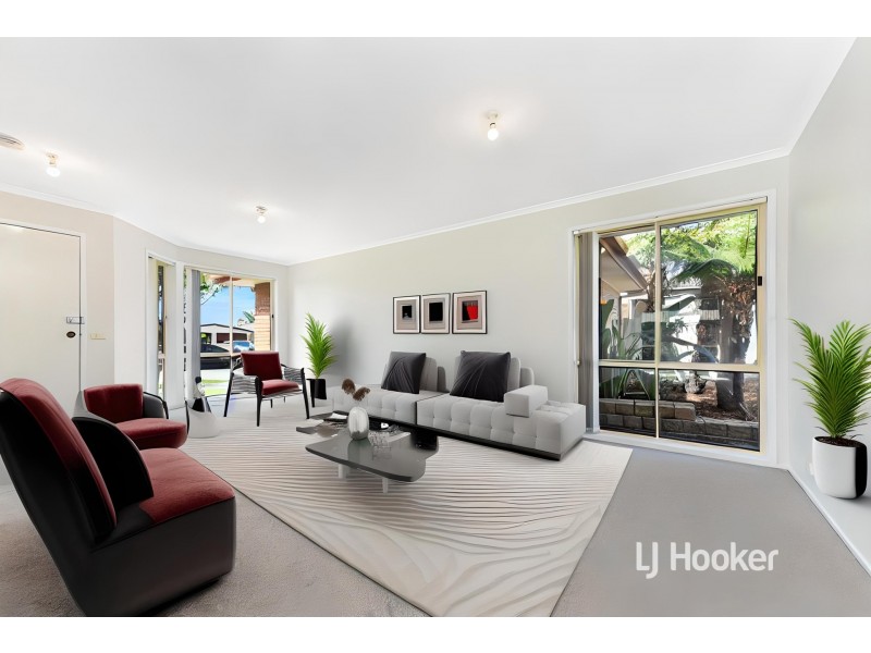 16 The Parkway, Hampton Park VIC 3976