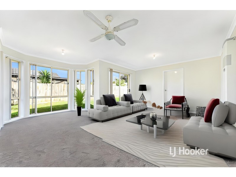 16 The Parkway, Hampton Park VIC 3976