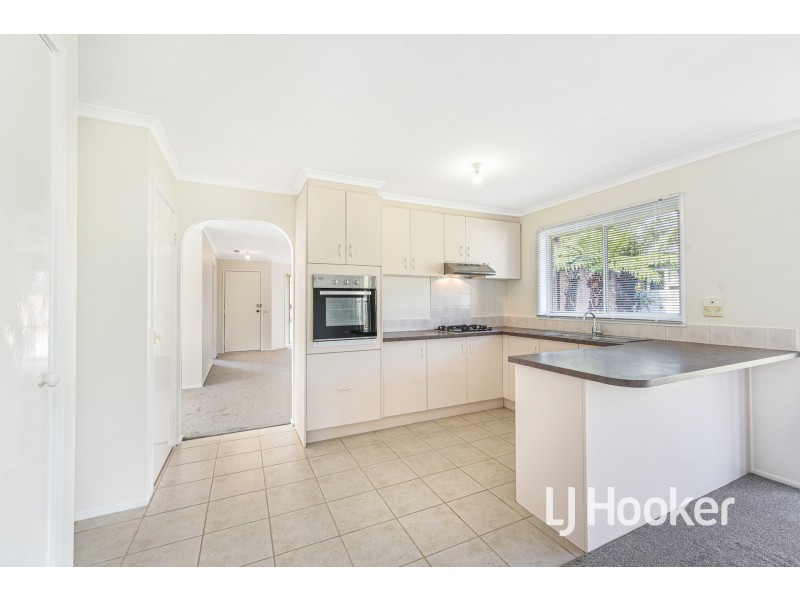 16 The Parkway, Hampton Park VIC 3976