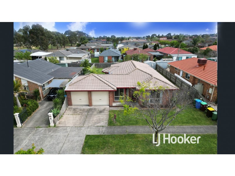 16 The Parkway, Hampton Park VIC 3976