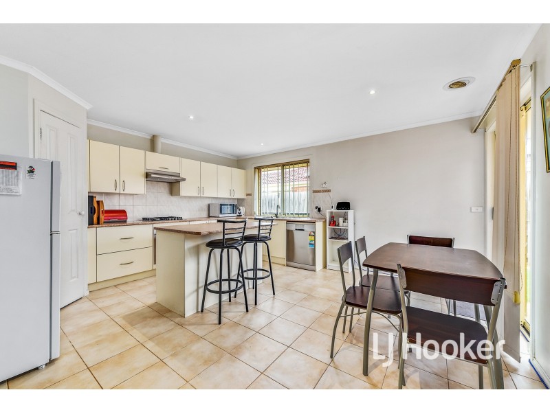 4/17 Linmac Drive, Hampton Park VIC 3976