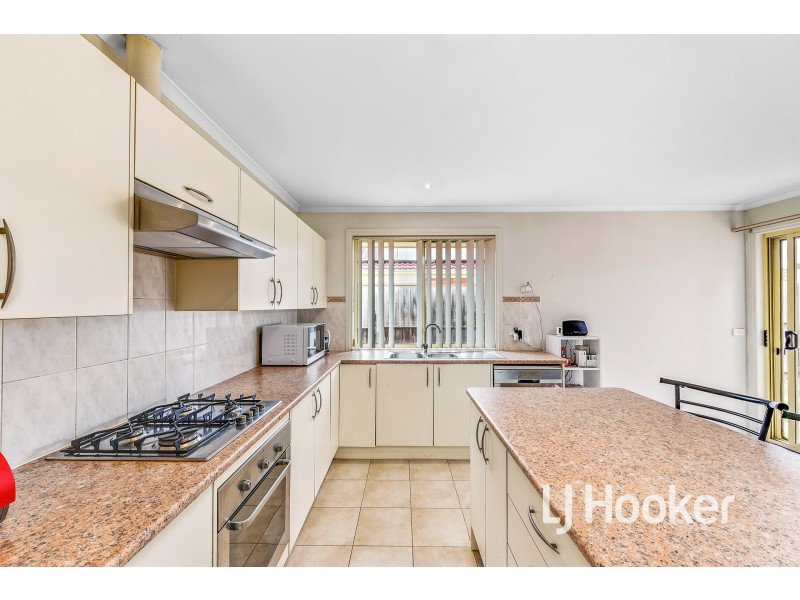 4/17 Linmac Drive, Hampton Park VIC 3976