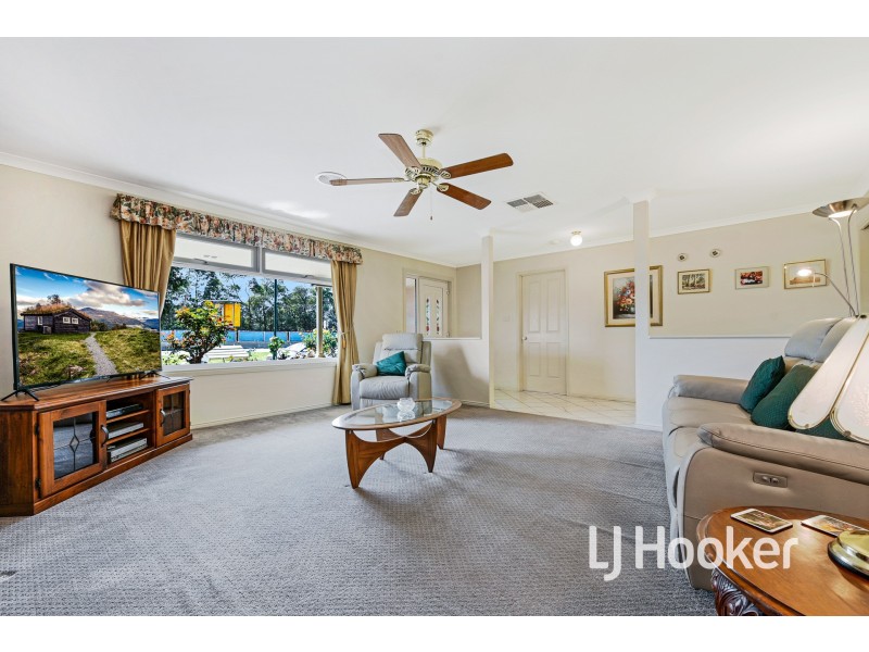 6 Berwick-Cranbourne Road, Cranbourne East VIC 3977