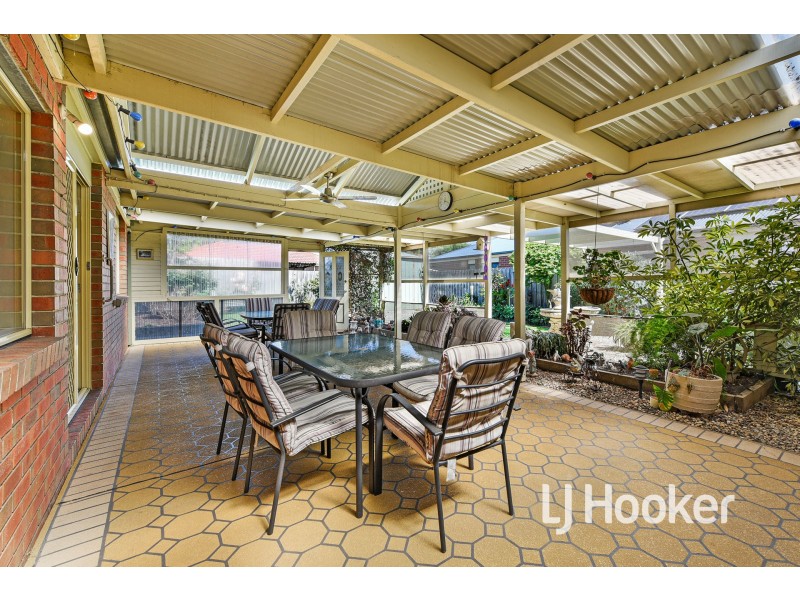 6 Berwick-Cranbourne Road, Cranbourne East VIC 3977