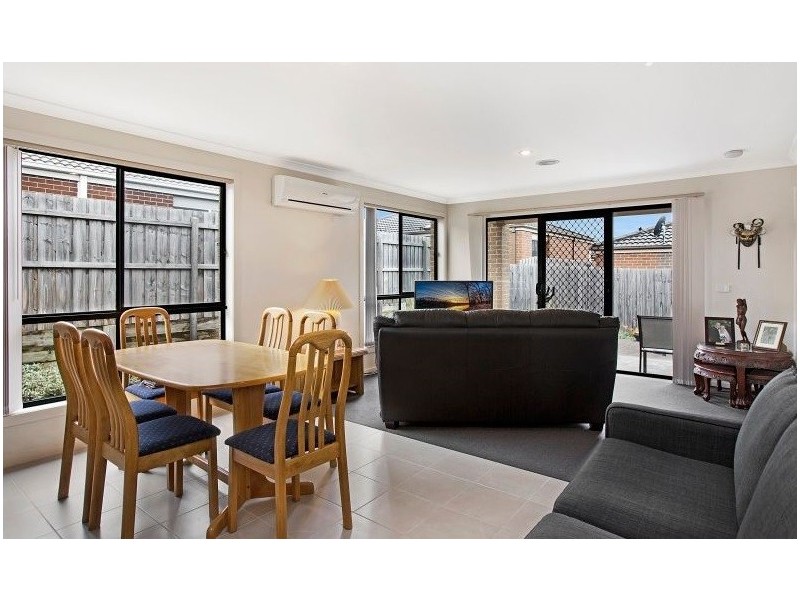 4 Alapont Close, Pakenham VIC 3810