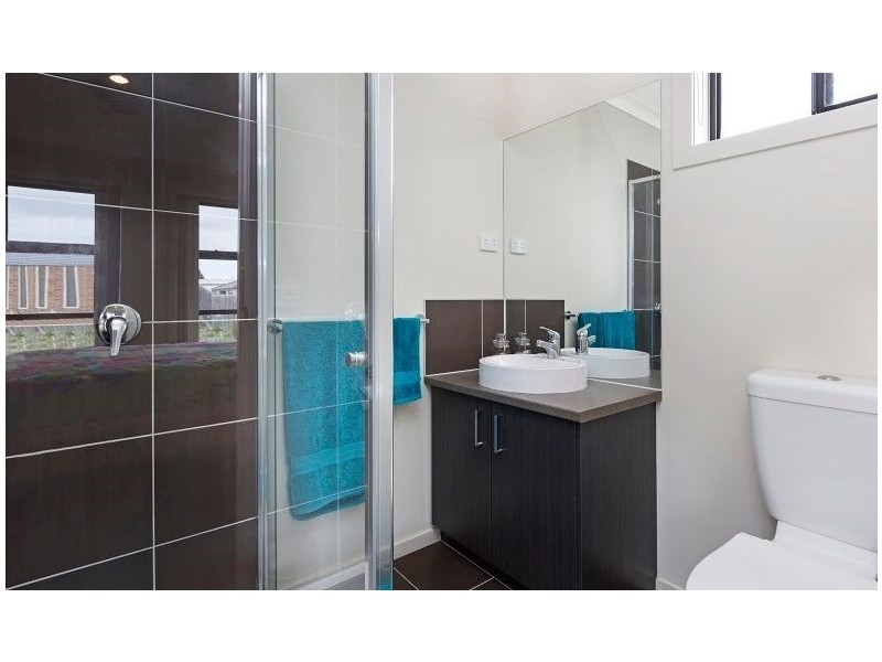 4 Alapont Close, Pakenham VIC 3810