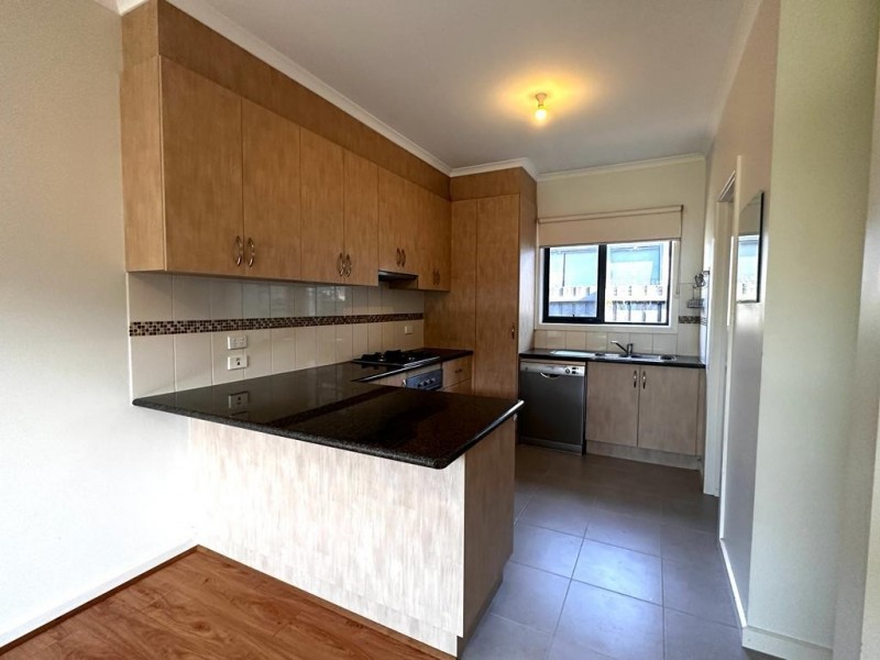4 Bethune Drive, Hampton Park VIC 3976
