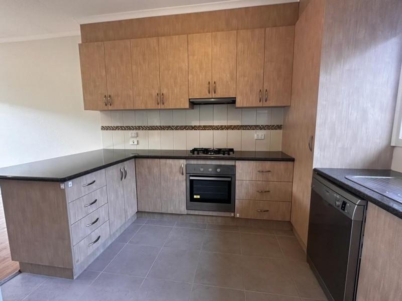 4 Bethune Drive, Hampton Park VIC 3976