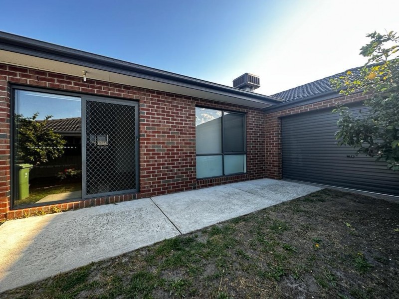 4 Bethune Drive, Hampton Park VIC 3976
