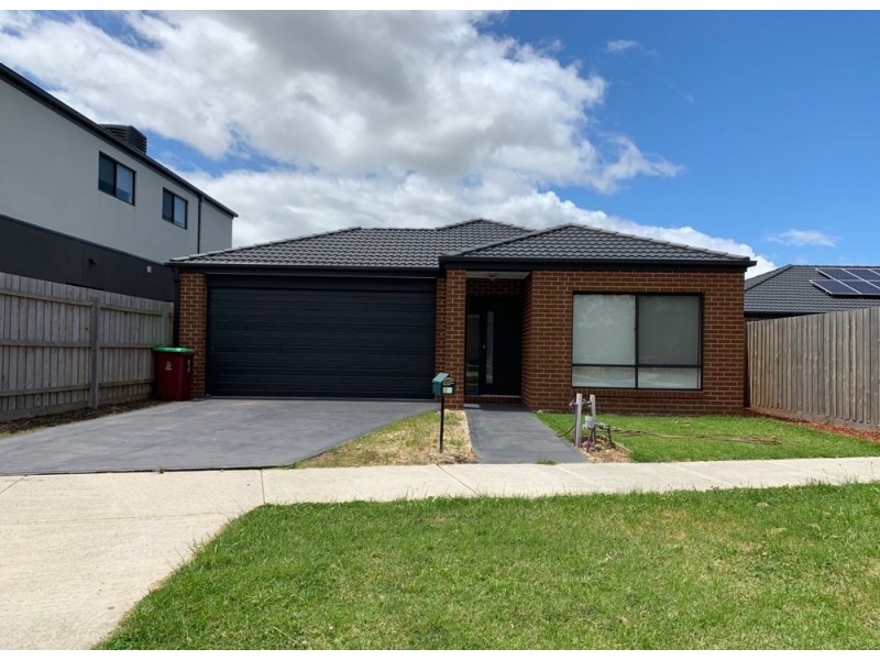 29 Fiorelli Boulevard, Cranbourne East VIC 3977