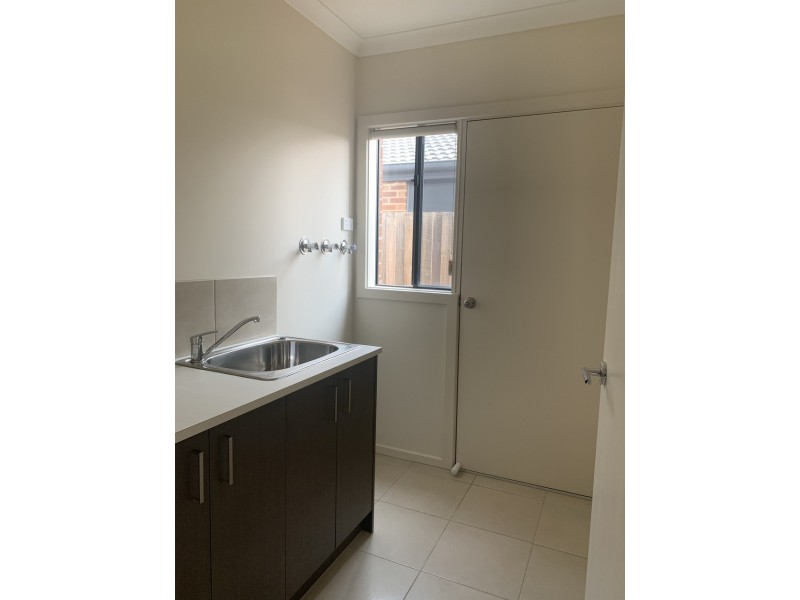 29 Fiorelli Boulevard, Cranbourne East VIC 3977