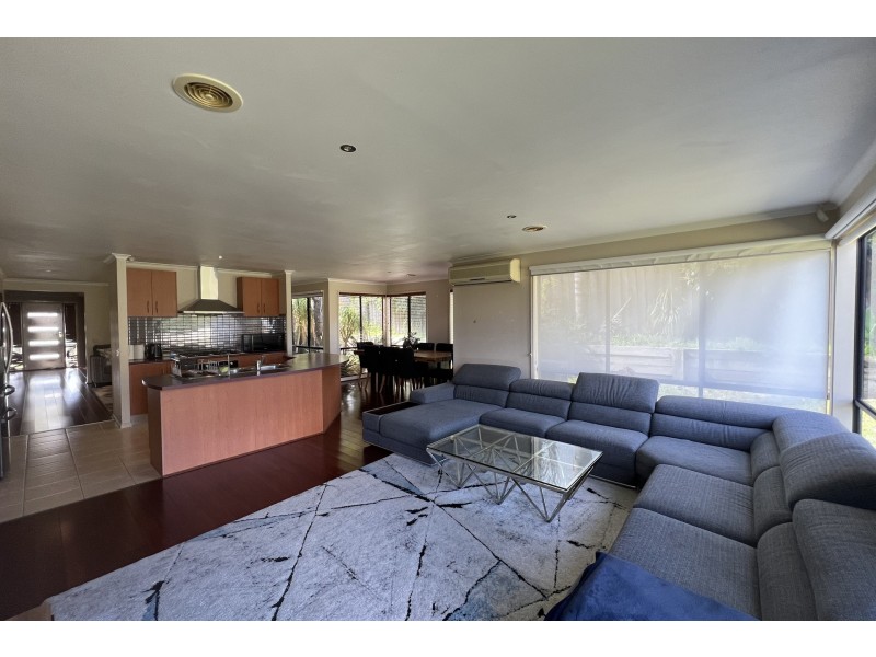 30 Olive Road, Lynbrook VIC 3975