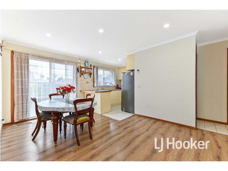 1/79 Oaktree Drive, Hampton Park VIC 3976