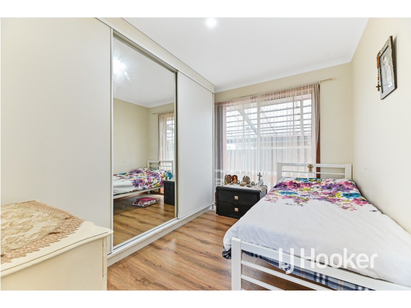 1/79 Oaktree Drive, Hampton Park VIC 3976