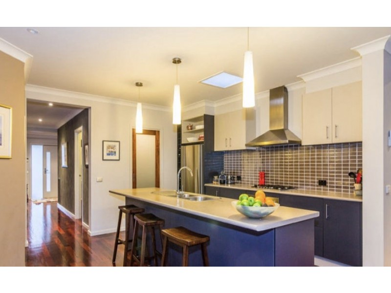 25 Henning Avenue, Lynbrook VIC 3975