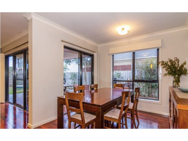 25 Henning Avenue, Lynbrook VIC 3975