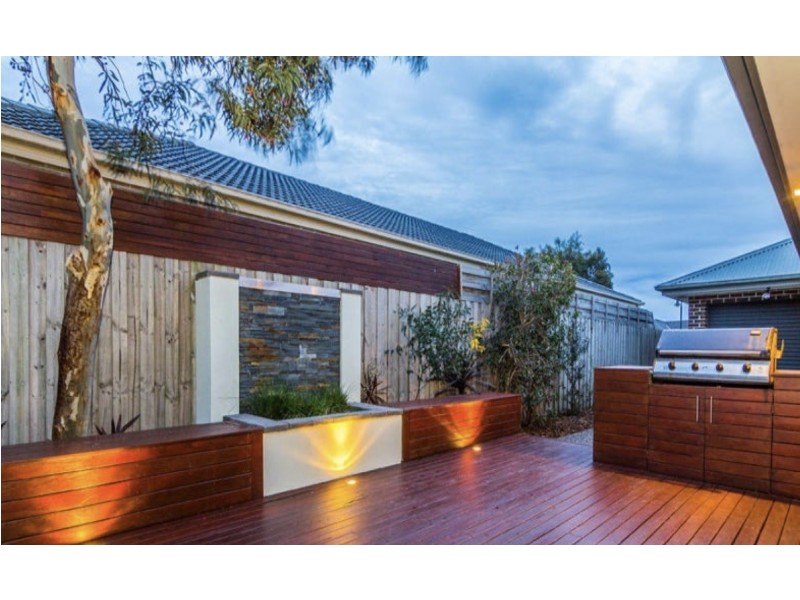 25 Henning Avenue, Lynbrook VIC 3975