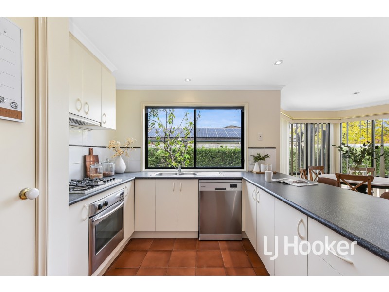 9 Eglinton Close, Berwick VIC 3806