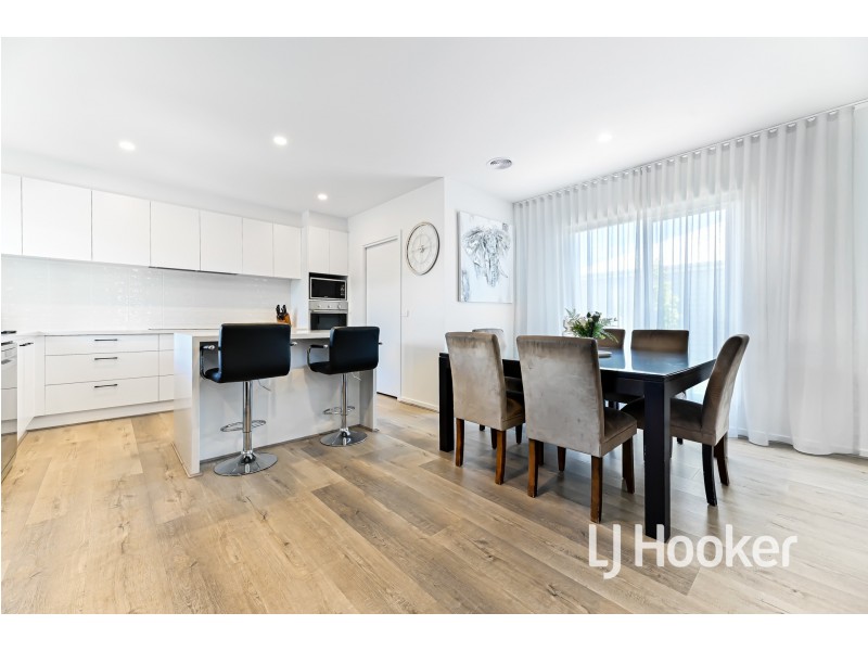 22 Terrestrial Road, Clyde North VIC 3978