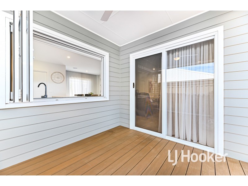 22 Terrestrial Road, Clyde North VIC 3978