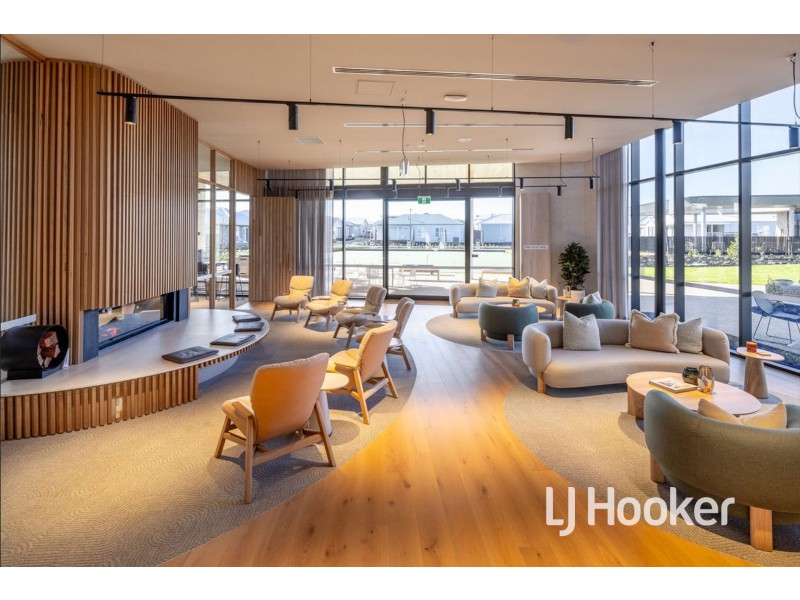 22 Terrestrial Road, Clyde North VIC 3978