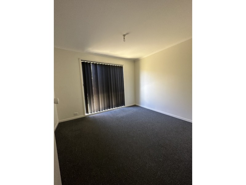 13 Millbank Place, Cranbourne VIC 3977