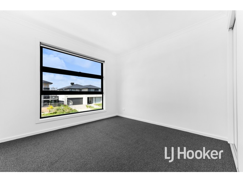 40 Merribrook Boulevard, Clyde VIC 3978