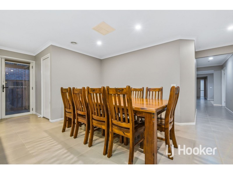7 Ramel Way, Pakenham VIC 3810
