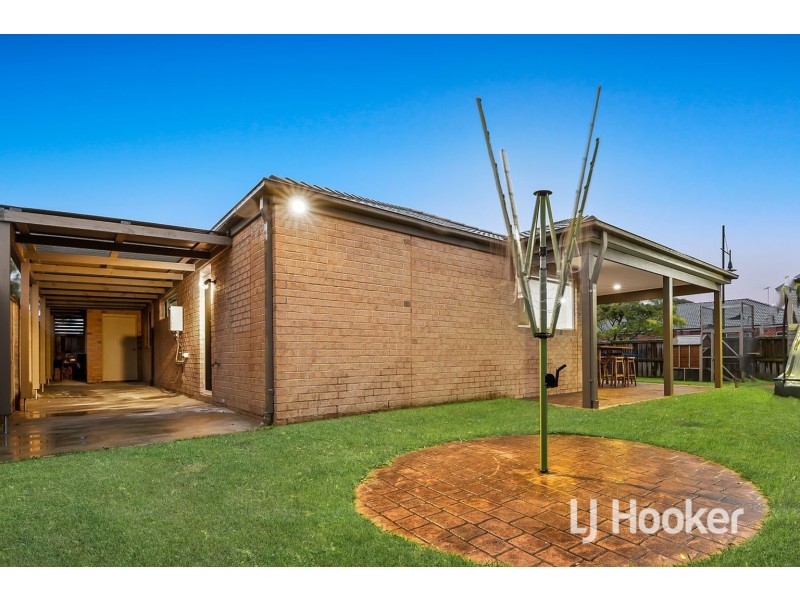 7 Ramel Way, Pakenham VIC 3810