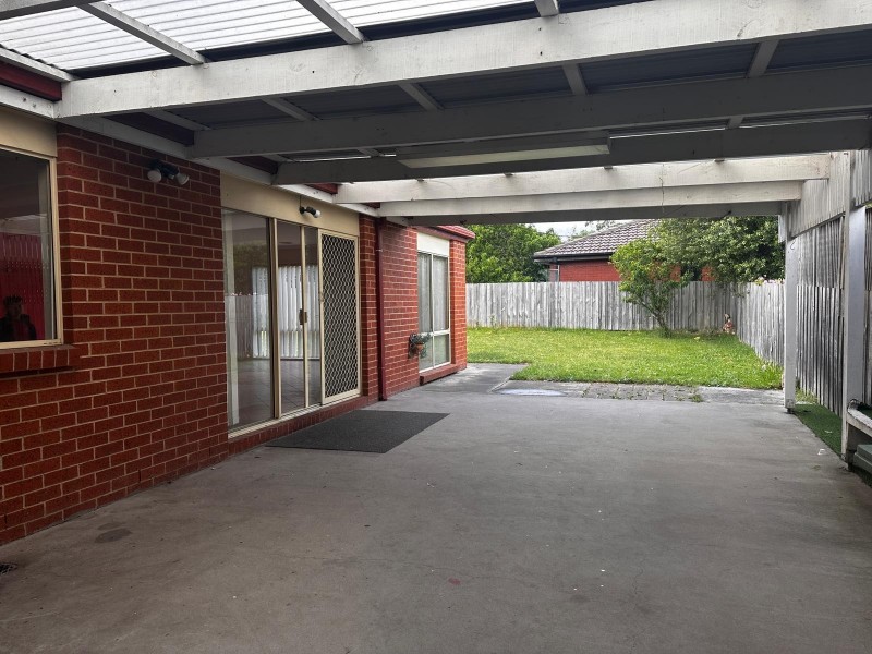 6 Greenlea Grove, Hampton Park VIC 3976