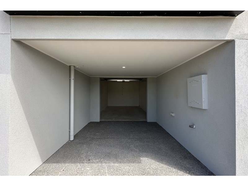 24 Depeche Way, Cranbourne South VIC 3977
