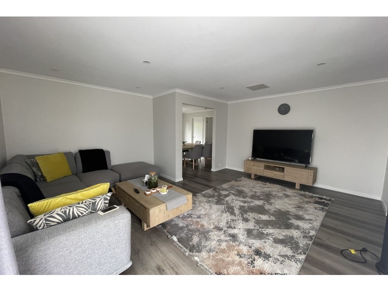 1/21 Hawking Avenue, Hampton Park VIC 3976