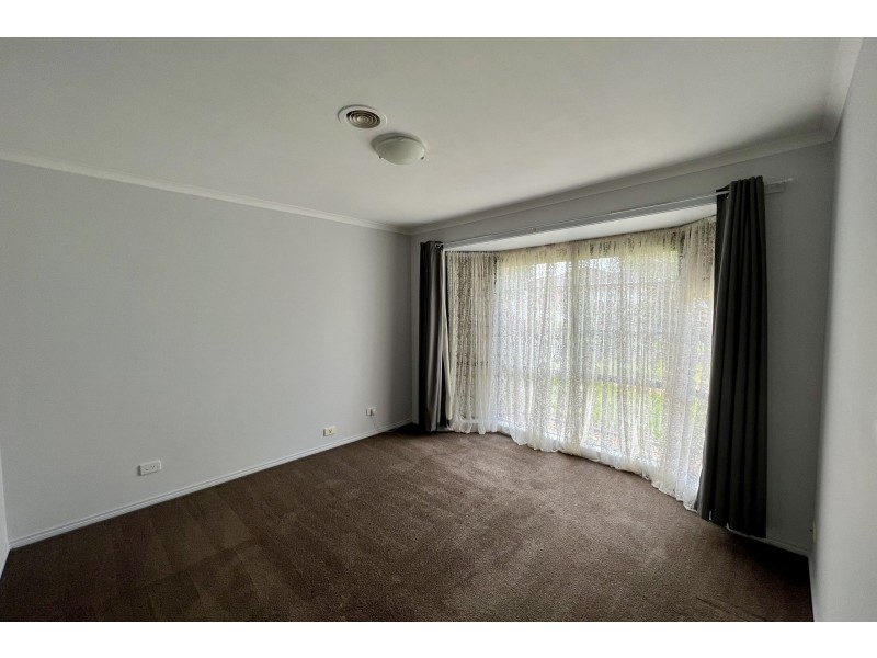 23 Cornwell Crescent, Cranbourne East VIC 3977