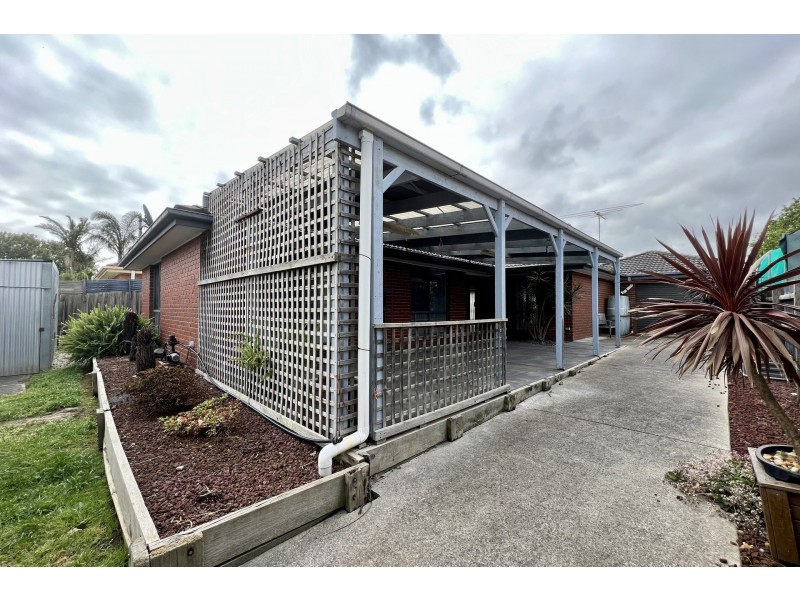 23 Cornwell Crescent, Cranbourne East VIC 3977