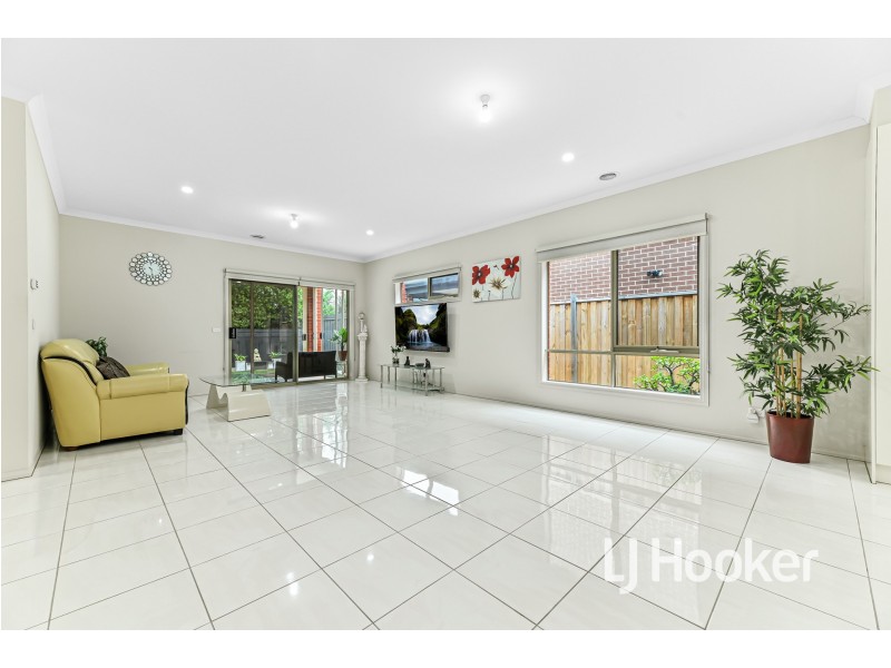15 Ironwood Avenue, Cranbourne North VIC 3977