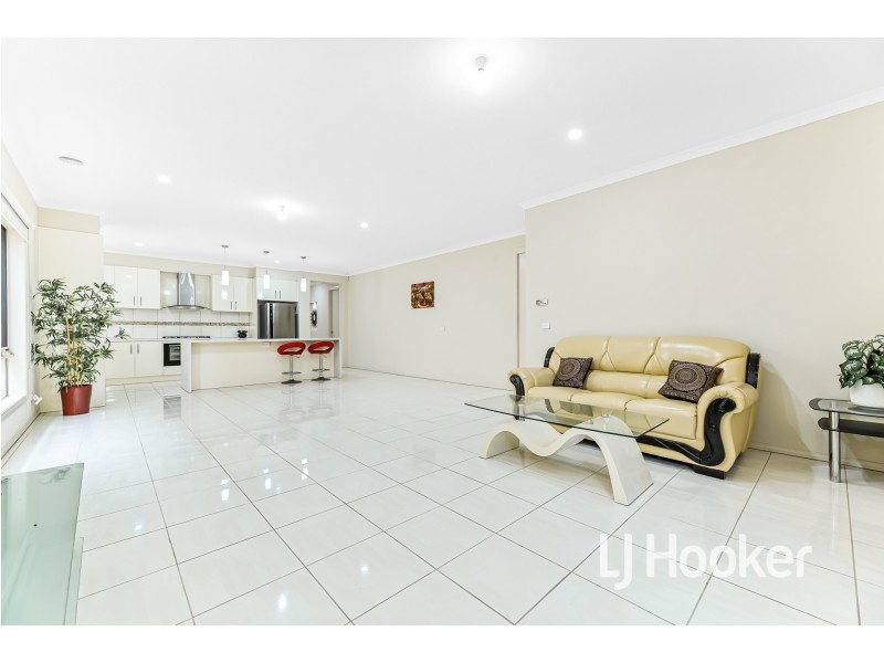 15 Ironwood Avenue, Cranbourne North VIC 3977