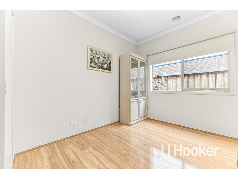 15 Ironwood Avenue, Cranbourne North VIC 3977