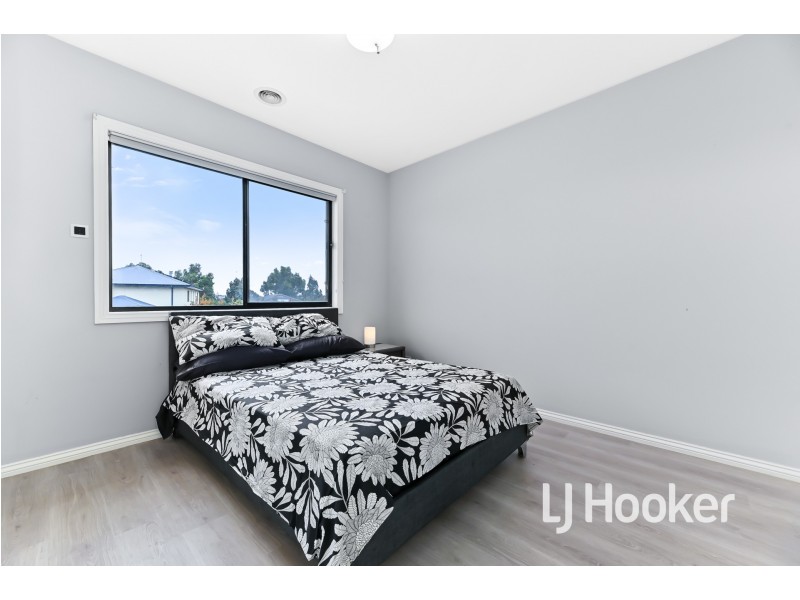 32 Lemongrove Way, Berwick VIC 3806