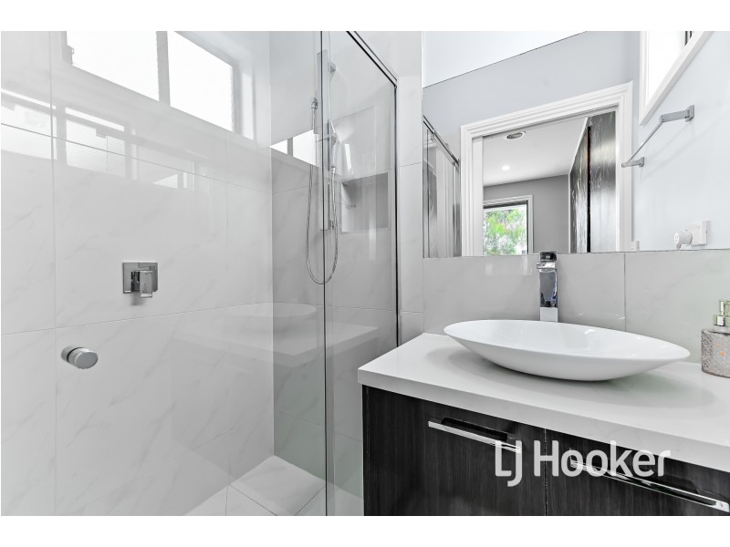 32 Lemongrove Way, Berwick VIC 3806