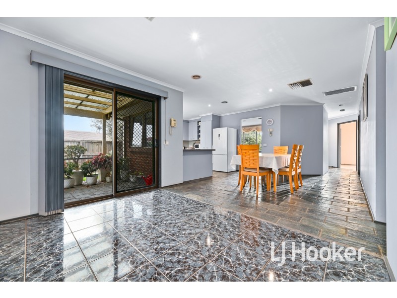 11 Ireland Avenue, Narre Warren VIC 3805