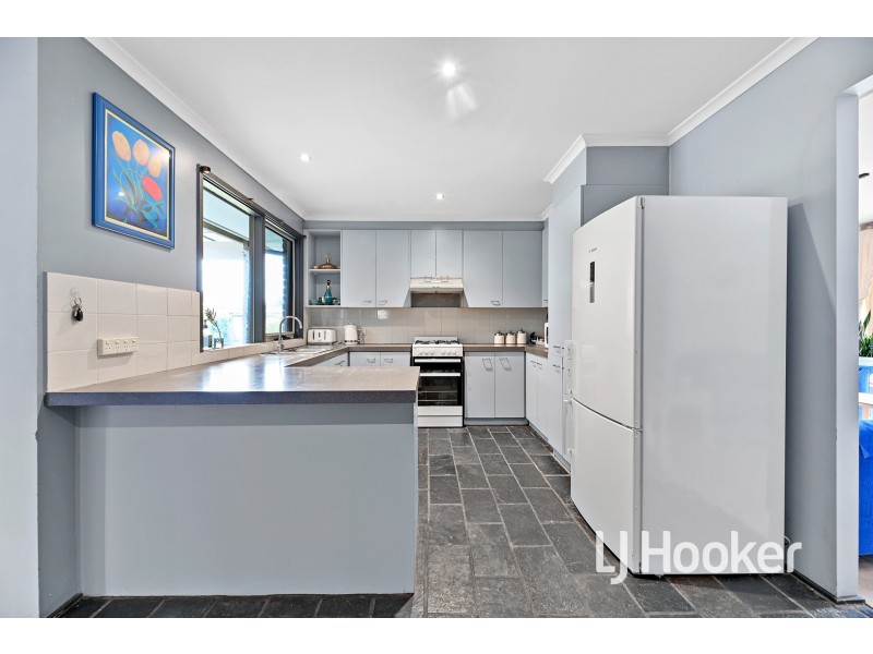 11 Ireland Avenue, Narre Warren VIC 3805