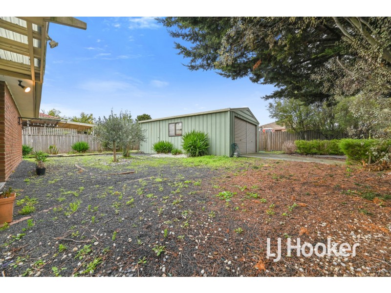 11 Ireland Avenue, Narre Warren VIC 3805