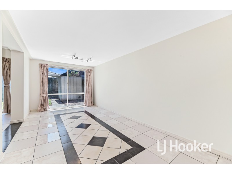 2/96 Botanical Grove, Doveton VIC 3177