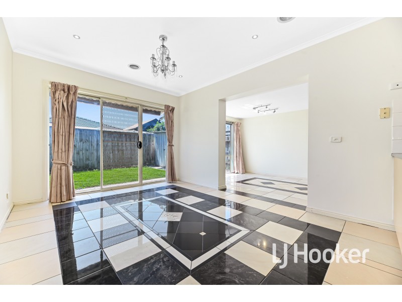 2/96 Botanical Grove, Doveton VIC 3177