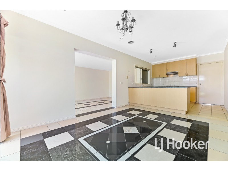 2/96 Botanical Grove, Doveton VIC 3177