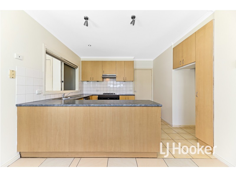 2/96 Botanical Grove, Doveton VIC 3177