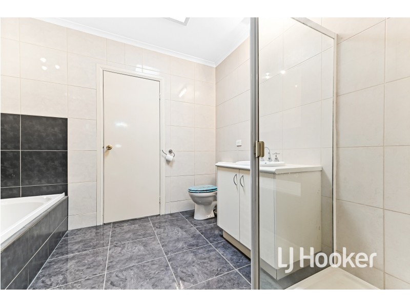 2/96 Botanical Grove, Doveton VIC 3177