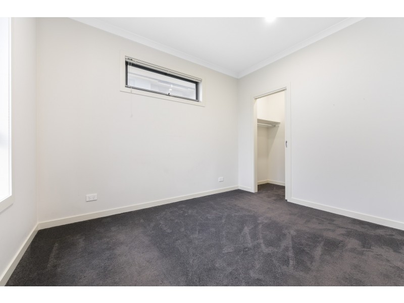 14/118 Kennington Park Drive, Endeavour Hills VIC 3802