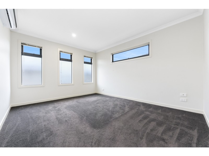 14/118 Kennington Park Drive, Endeavour Hills VIC 3802