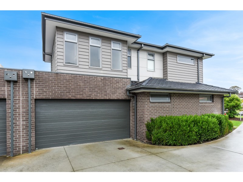 14/118 Kennington Park Drive, Endeavour Hills VIC 3802